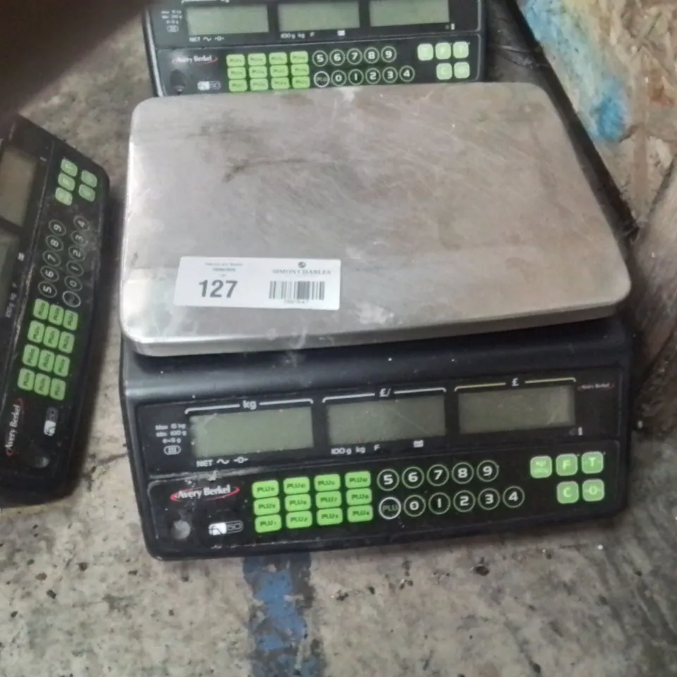 AVERY BERKEL FX50 RETAIL SHOP WEIGHING SCALE. 
