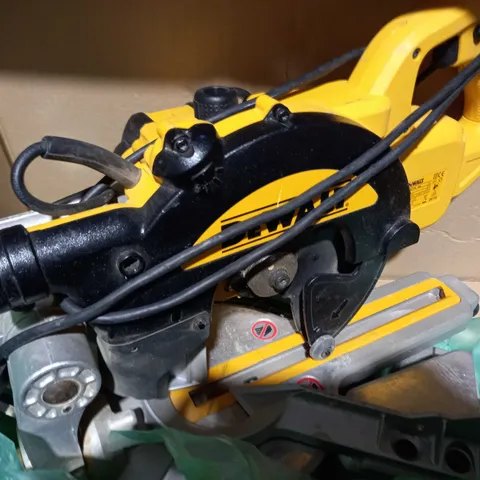 DEWALT DWS774-GB 216-MM 230V SLIDE MITRE SAW