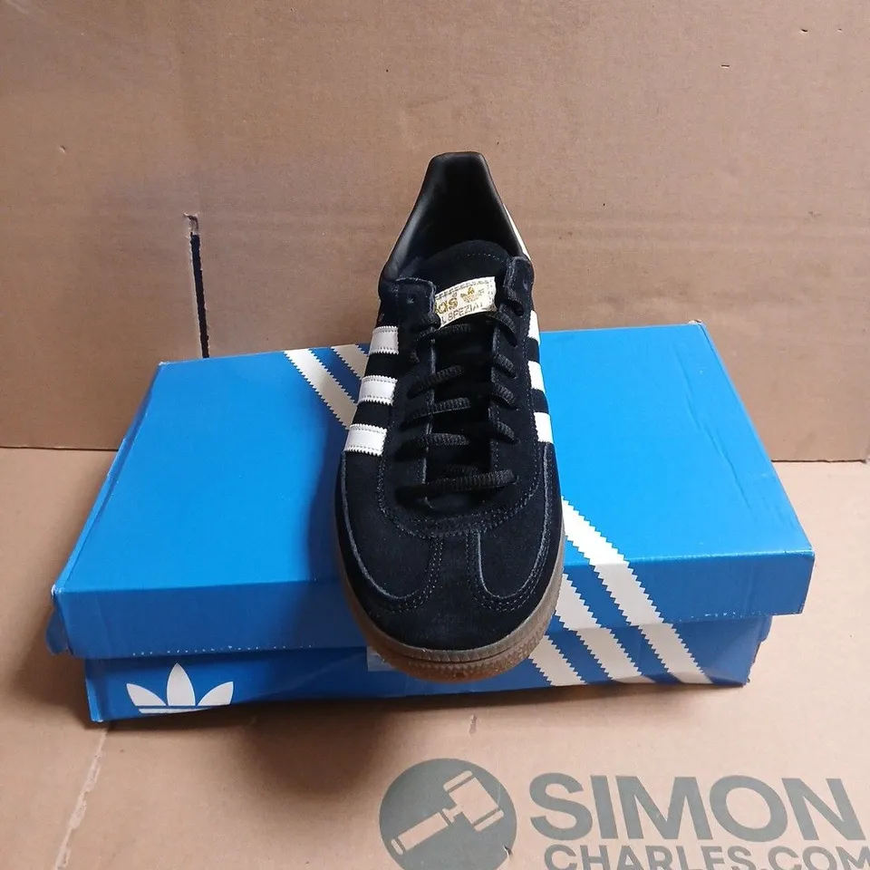 BOXED PAIR OF ADIDAS HANDBALL SPEZIAL SNEAKERS – NAVY SUEDE, UK 8 