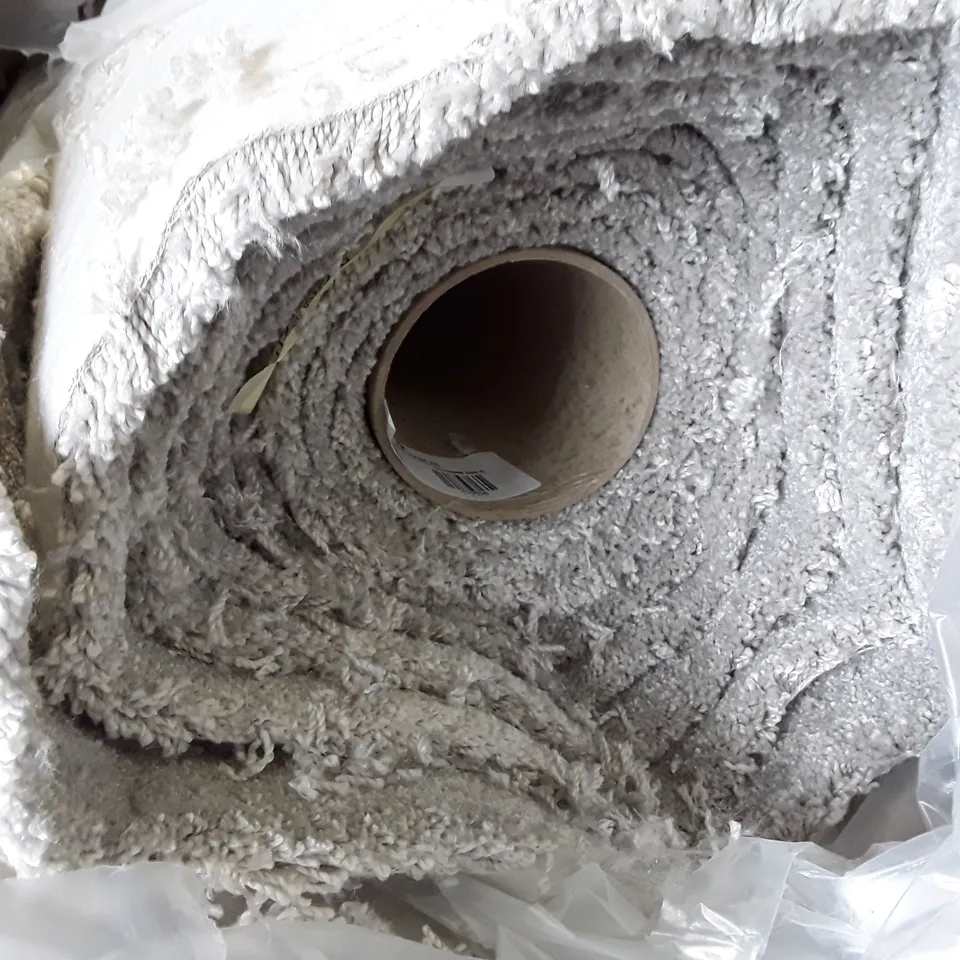 ROLL OF QUALITY KESARI A616/0930 TWINBACK QUICK SILVER CARPET APPROXIMATELY 6.3×4M 