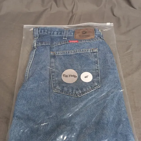 BAGGED WRANGLER DENIM JEANS SIZE UNSPECIFIED