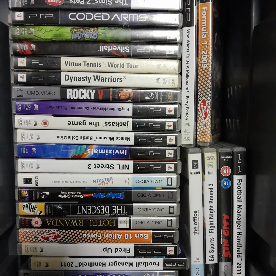 APPROXIMATELY 30 ASSORTED PSP VIDEO GAMES & MOVIES TO INCLUDE NFL STREET 3, FAMILY GUY, THE DECENT ETC  