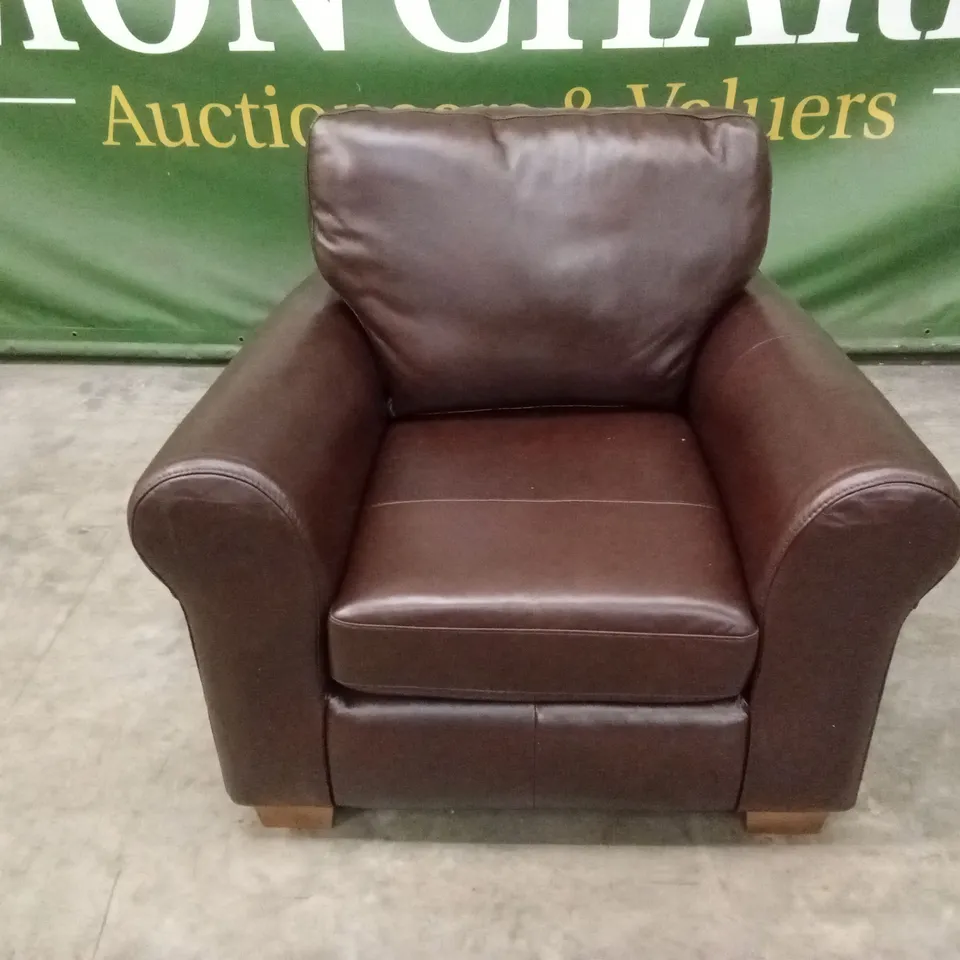 BAILEY ITALIAN LEATHER ARMCHAIR RRP £619