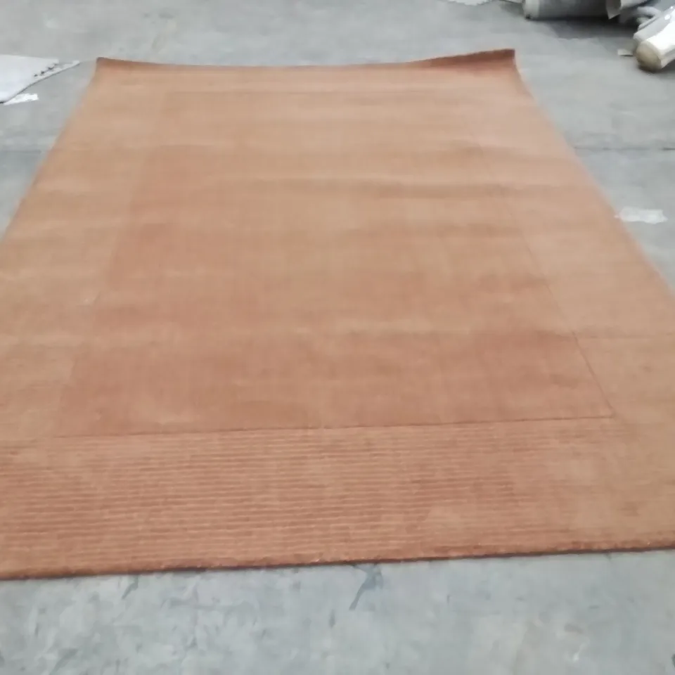 QUALITY DESIGNER AREA RUG - APPROXIMATELY 290X205CM