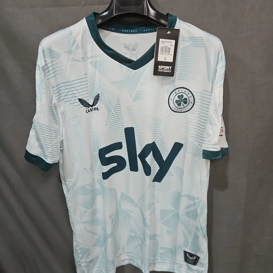 CASTORE IRELAND FOOTBALL JERSEY – SKY SPONSOR – MEN'S UK SIZE L