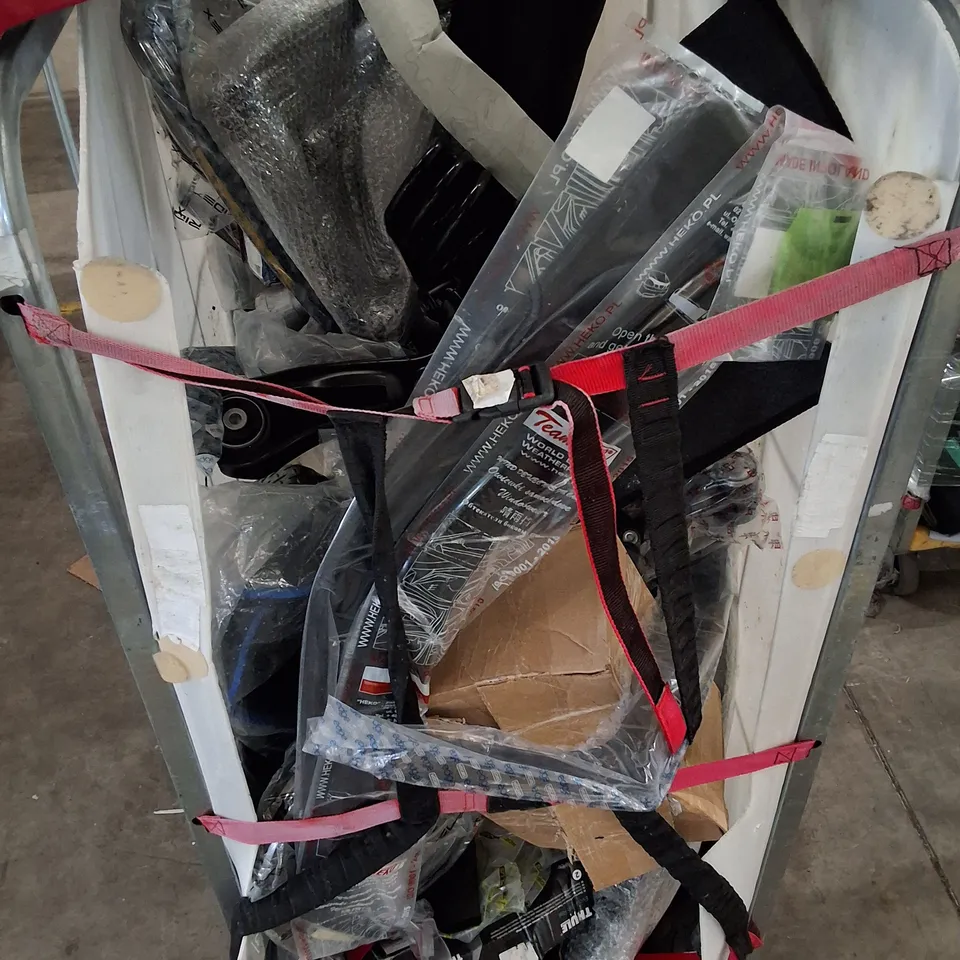 CAGE CONTAINING ASSORTED VEHICLE PARTS & ACCESSORIES