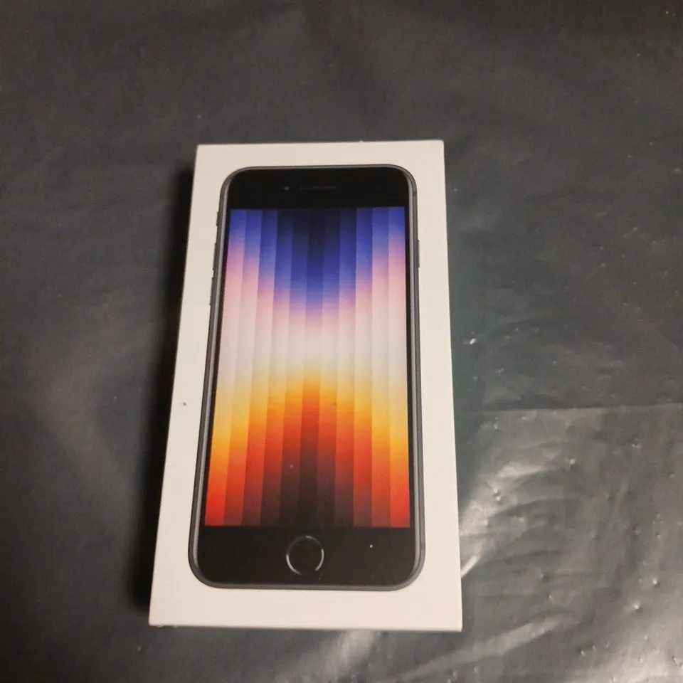 APPLE IPHONE SE – BLACK, BOXED 