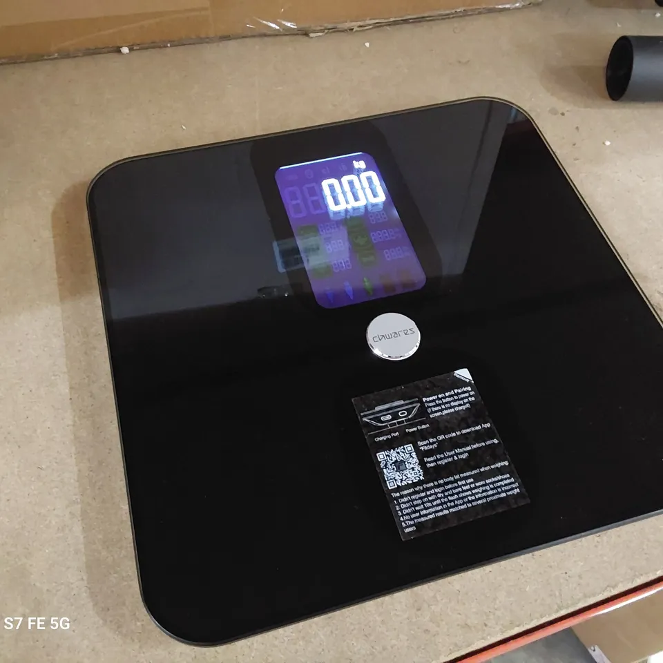 DIGITAL RECHARGEABLE PERSONAL SCALE