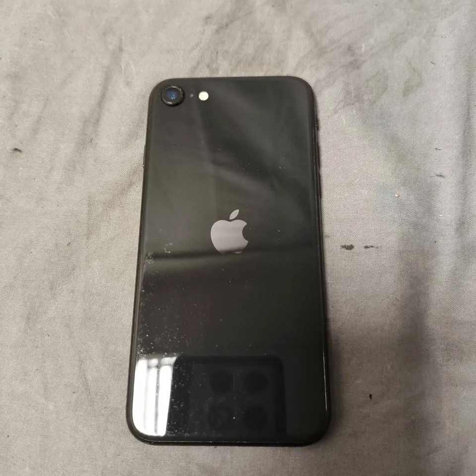 APPLE IPHONE SE SMARTPHONE 