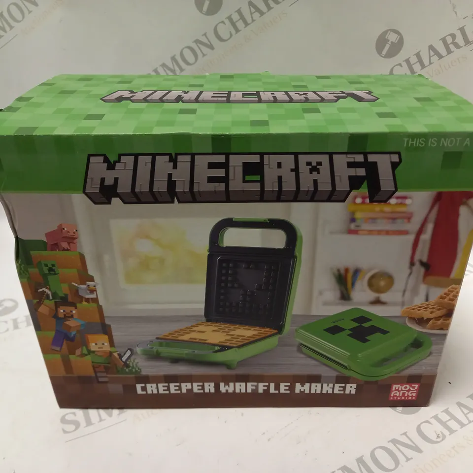 BOXED MINECRAFT CREEPER WAFFLE MAKER