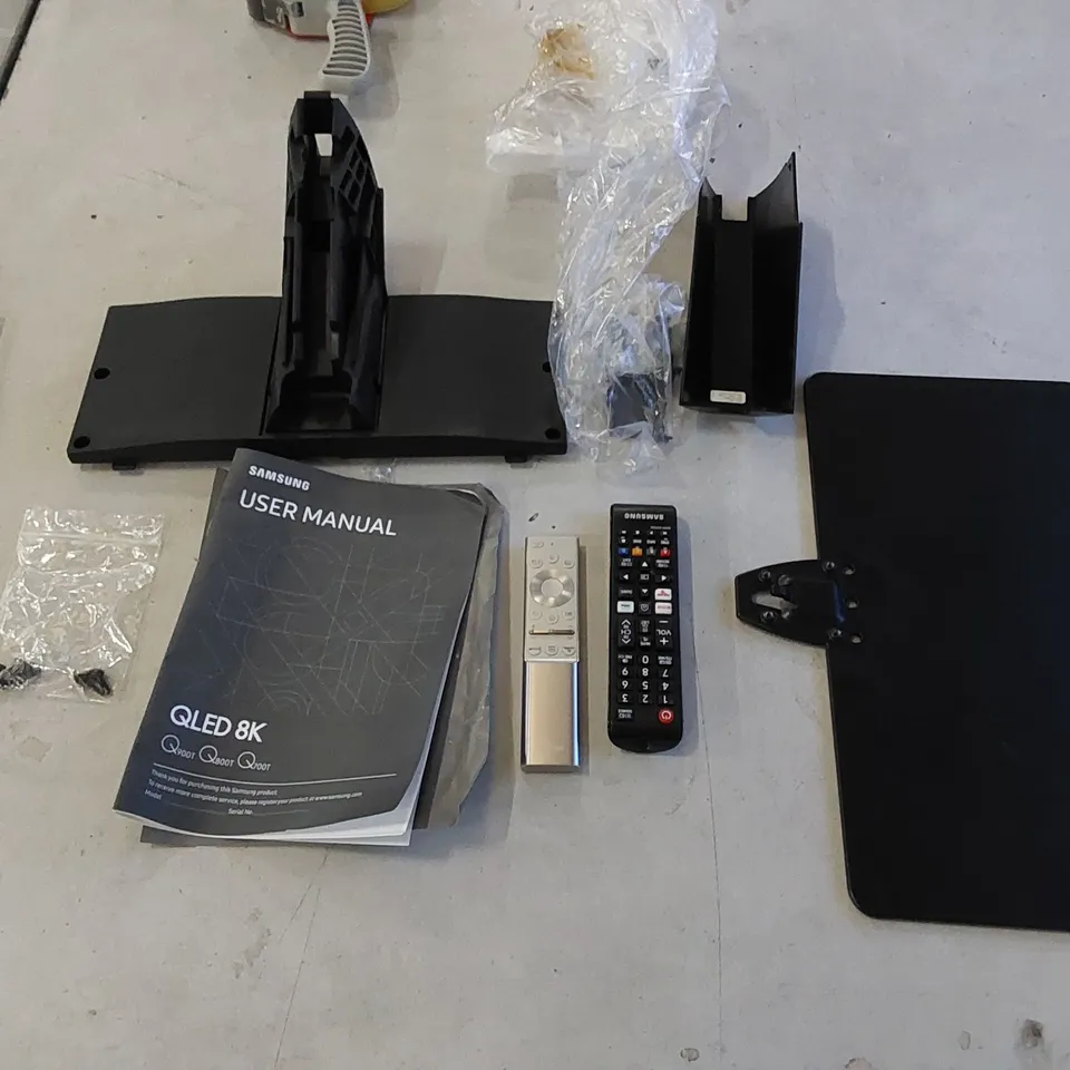 BOXED SAMSUNG QE55Q700TAT 55" QLED 8K HDR SMART TV 