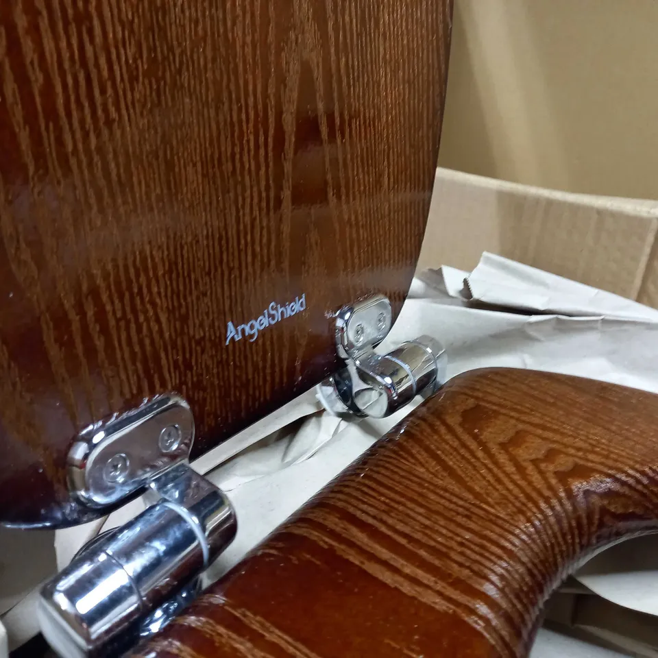 BOXED ANGEL SHIELD WOODEN TOILET SEAT