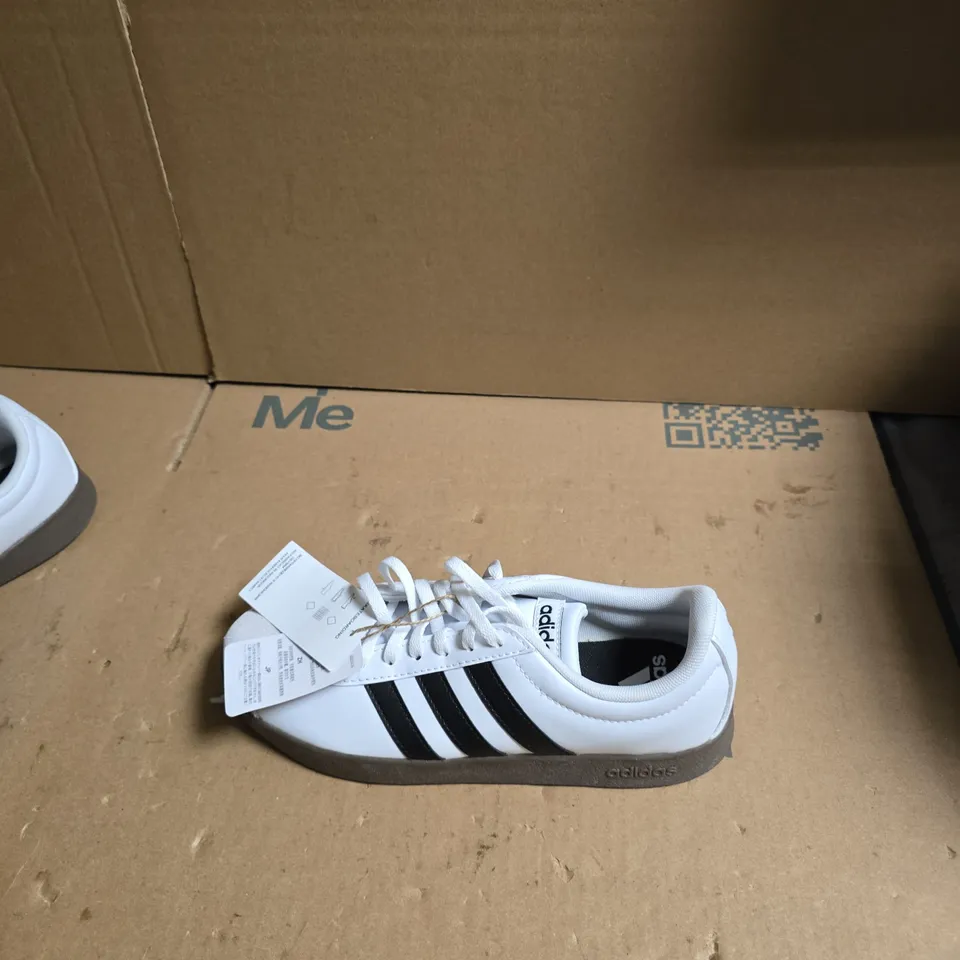 ADIDAS TRAINERS – WHITE WITH BLACK STRIPES - UK SIZE 4.5