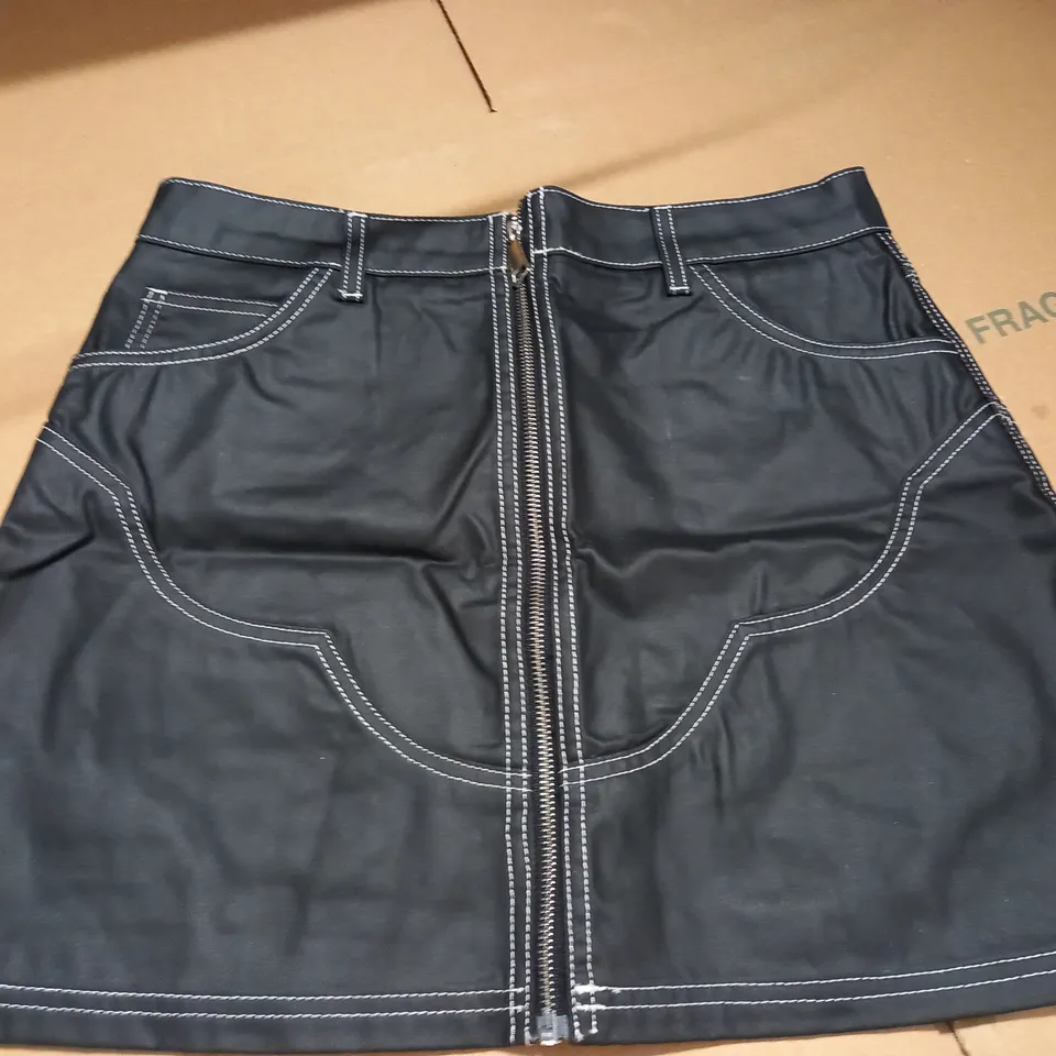TOPSHOP WESTERN STYLE BLACK SKIRT - SIZE 12