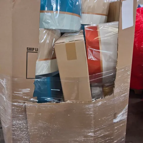 PALLET OF ASSORTED STANDARD LAMP SHADES