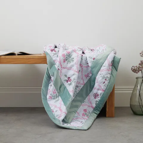 COZEE HOME PATCHWORK QUILT THROW BLUE FLORAL 250X260CM