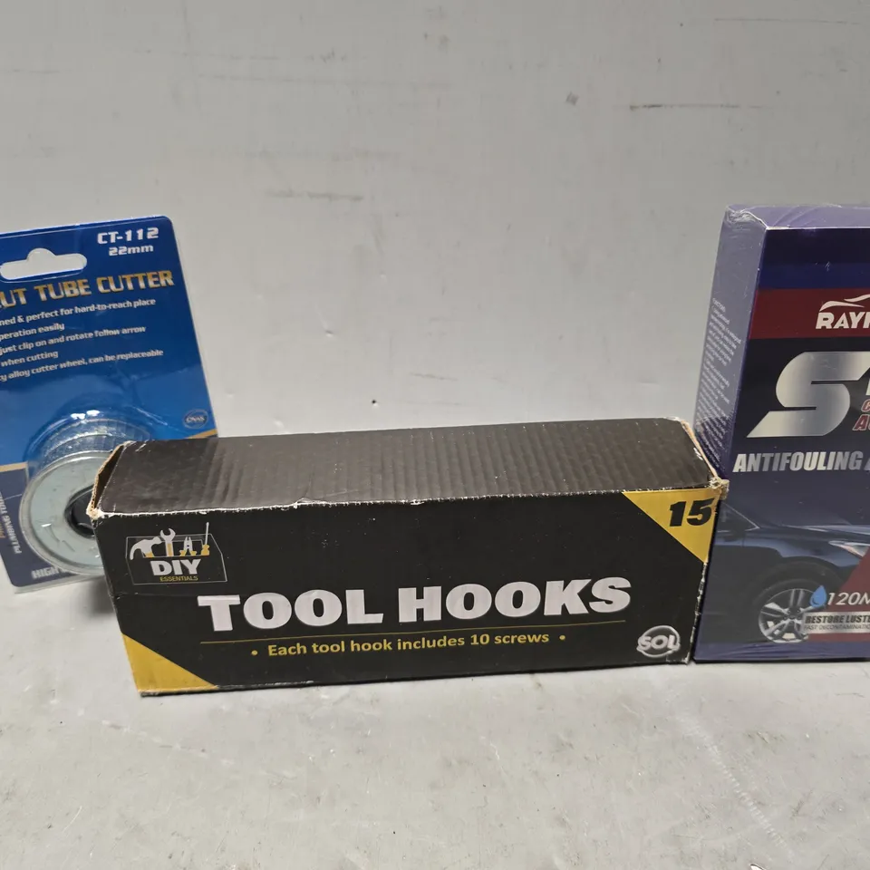 APPROXIMATELY 10 ASSORTED ITEMS TO INCLUDE - RAYHONG SPRAY COATING AGENT, AUTO CUT TUBE CUTTER ETC