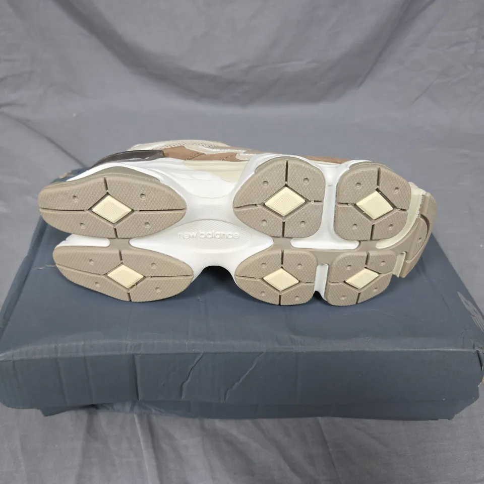 NEW BALANCE SNEAKERS – BEIGE MESH AND SUEDE, MEN'S ATHLETIC SHOES. UK SIZE 4.5