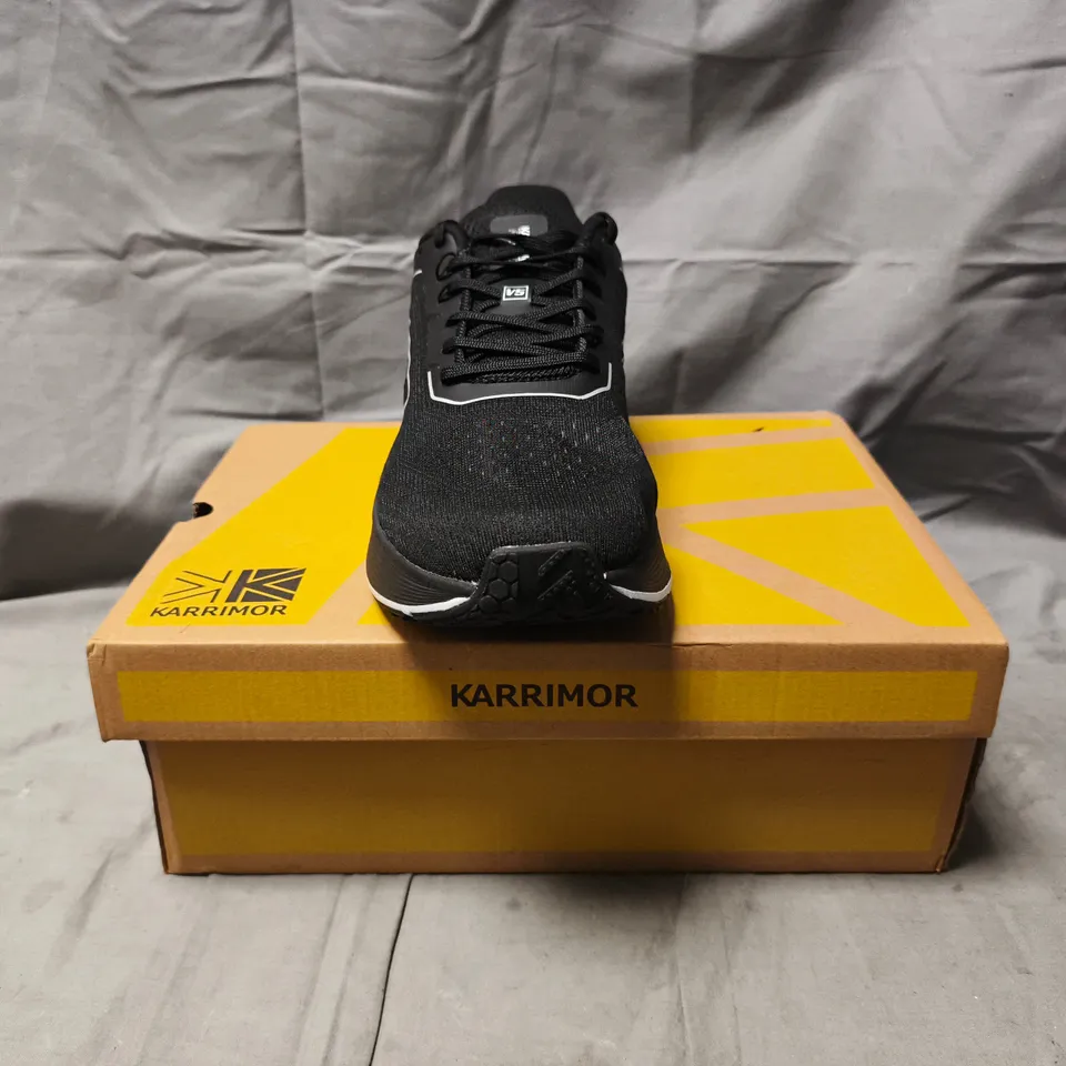 BOXED PAIR OF KARRIMOR RAPID 5 TRAINERS IN BLACK SIZE UK 8.5