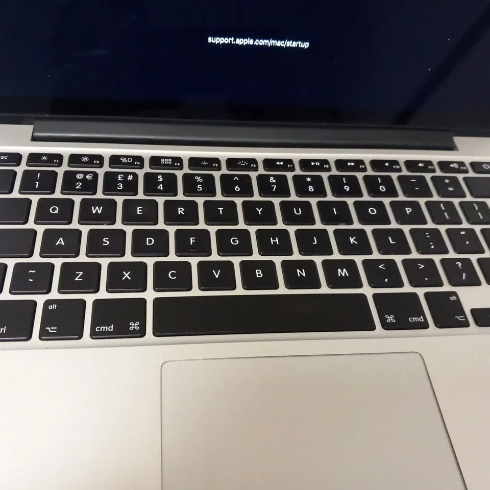 APPLE MACBOOK PRO (A1502 EARLY 2015)