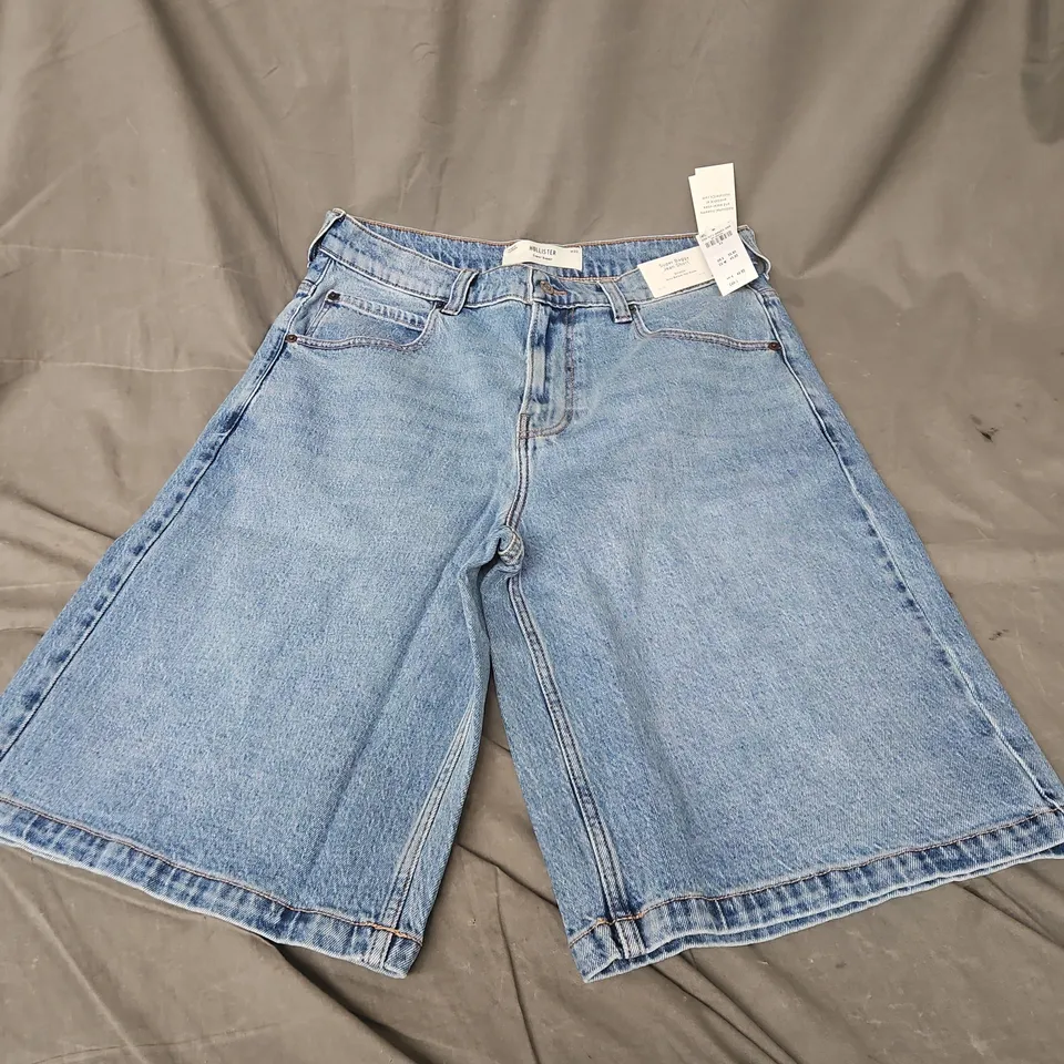 HOLLISTER SUPER BAGGY DENIM SHORTS – BLUE, WAIST 32 (W32)