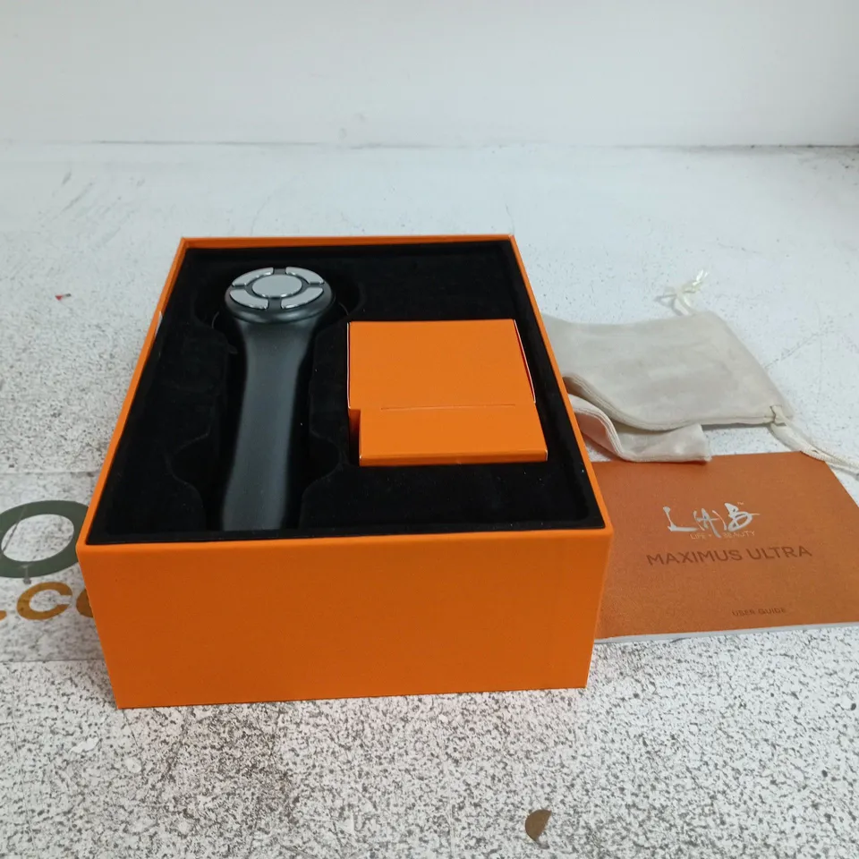 LIFE + BEAUTY MAXIMUS ULTRA BOXED