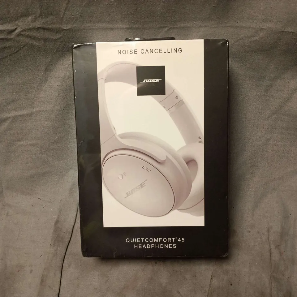 BOSE QUIETCOMFORT 45 WIRELESS HEADPHONES – NOISE CANCELLING – BOXED. SEALED