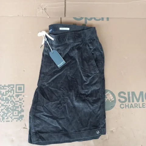 MR MARVIS CORD SHORTS IN STORMS BLACK SIZE W40-3XL