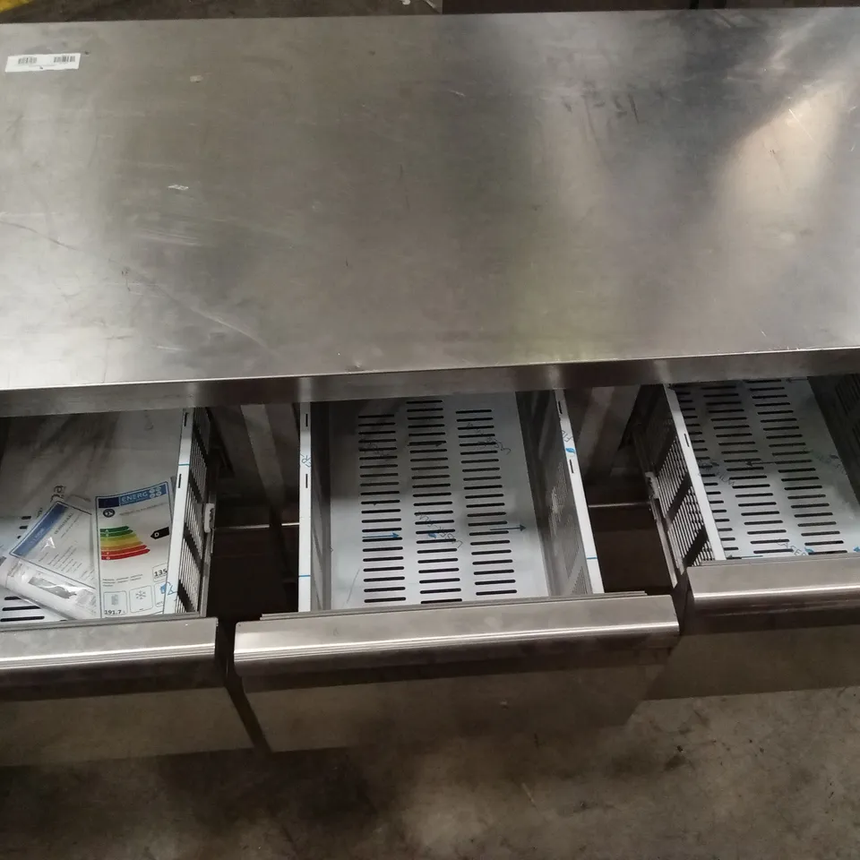 HOSHIZAKI 3-SECTION COMMERCIAL REFRIGERATED PREP FRIDGE COUNTER UNIT, SCR-180-CHRC-222-C1