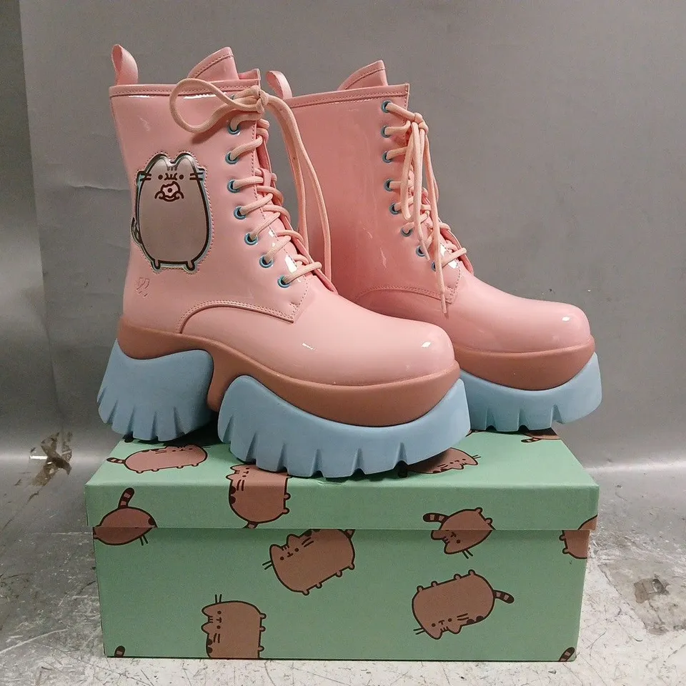 BOXED PAIR OF KOI PUSHEEN DOUGHNUTS PASTEL PATENT BOOTS IN PINK SIZE UK 4