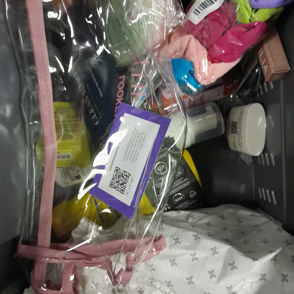 APPROXIMATELY 20 ASSORTED HEALTH & BEAUTY PRODUCTS TO INCLUDE LYNX BODY WASH, PIMPLE PATCHES, FACE MASKS ETC 