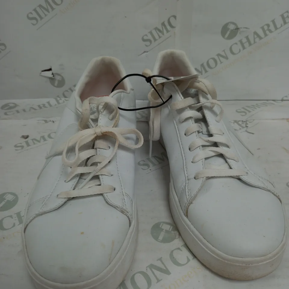 SKECHERS COURT CLASSIC EDEN TRAINER SIZE 6.5