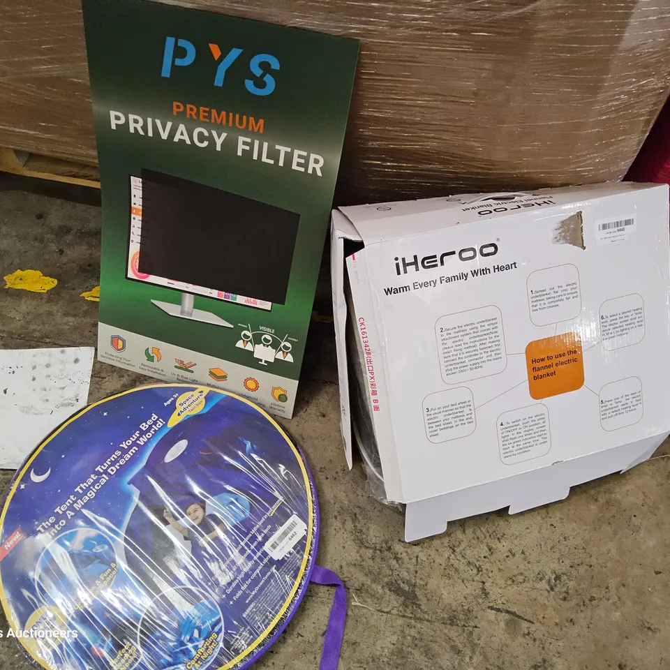 PALLET OF ASSORTED ITEMS TO INCLUDE, CEILING FAN, BED TENT, ELECTRBLANKET, PRIVACY FILTERS, AIR FRYER.