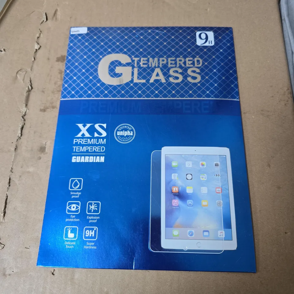 PALLET OF APPROXIMATELY 5 BOXES OF ASSORTED PHONE CASES AND SCREEN PROTECTORS 