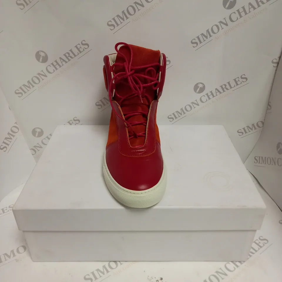 BOXED PAIR OF SENTIENT ANKLE SHOES IN RED - 7