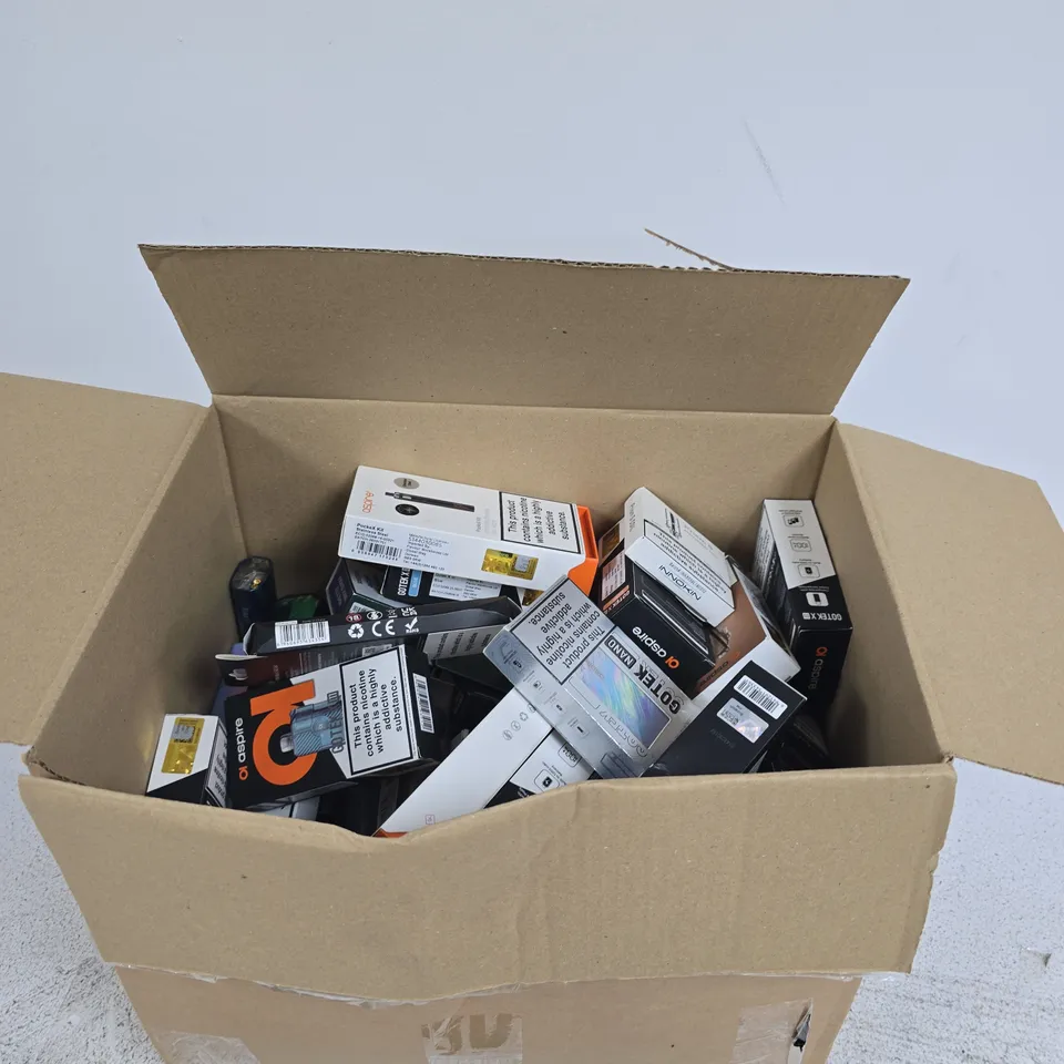 APPROXIMATELY 15 ASSORTED E-CIG PRODUCTS AND ACCESSORIES TO INCLUDE ELFBAR, INNOKIN, ASPIRE ETC 