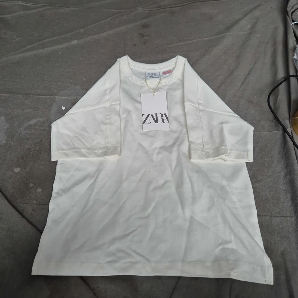 ZARA Kids White T-Shirt, UK 5-6 (5 years / 110 cm)