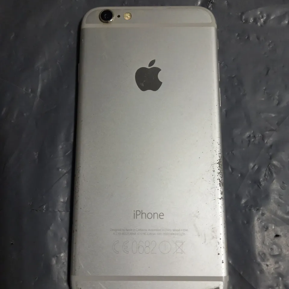 APPLE IPHONE 6 A1586 SMARTPHONE IN SILVER
