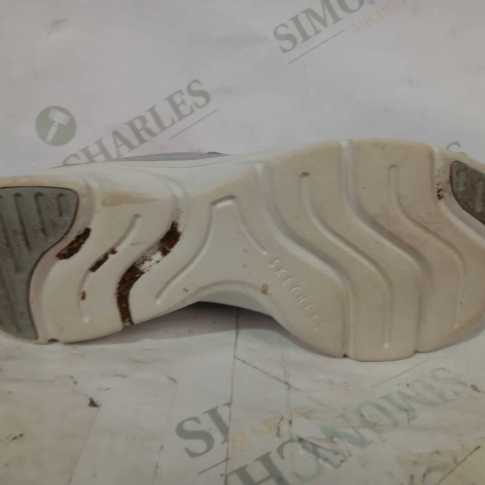 BOXED PAIR OF SKECHERS TRAINERS IN GREY UK SIZE 6