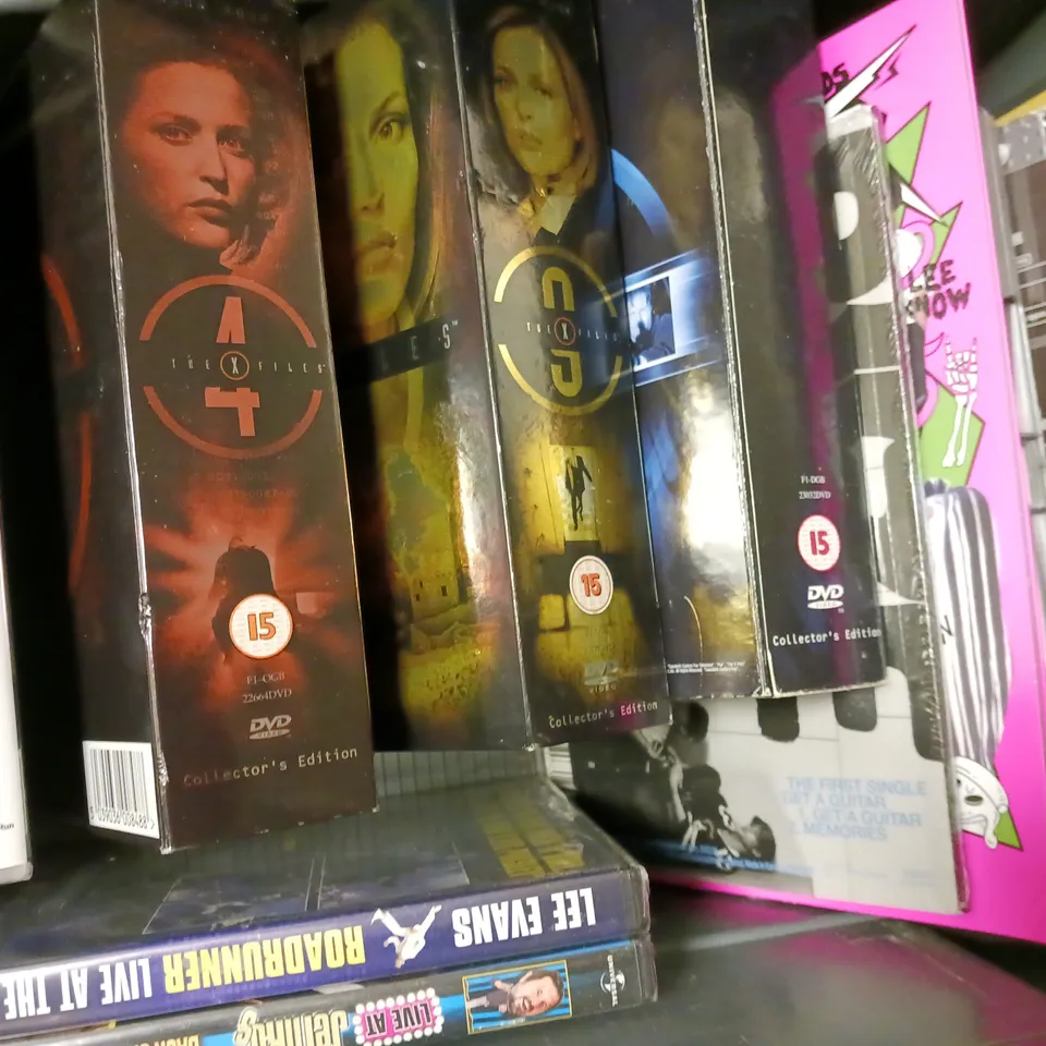 BOX OF APPROX 20 ASSORTED DVDS TO INCLUDE - VAN DAMME THE ORDER IN HELL WAKE OF DEATH, FLIGHT CLUB , PINK PANTHER FILM COLLECTION ETC