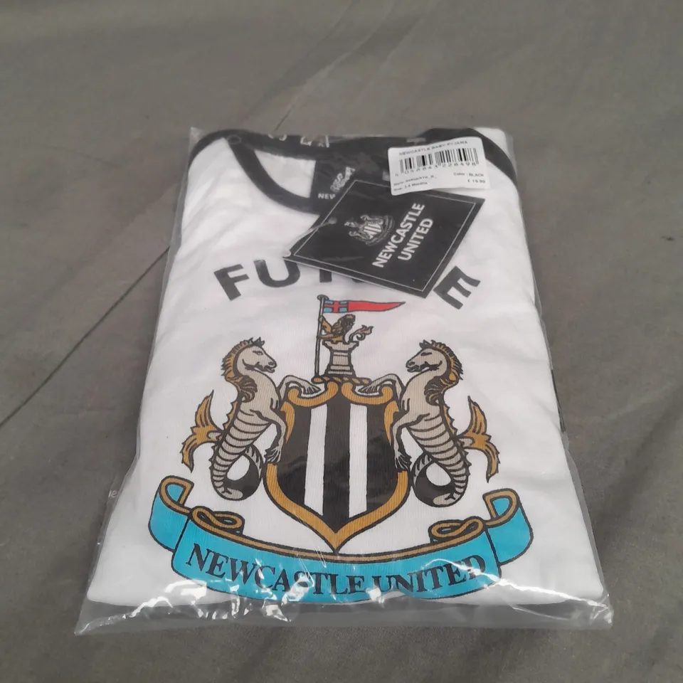 NEWCASTLE UNITED BABY PYJAMA SET SIZE 3-6MONTHS