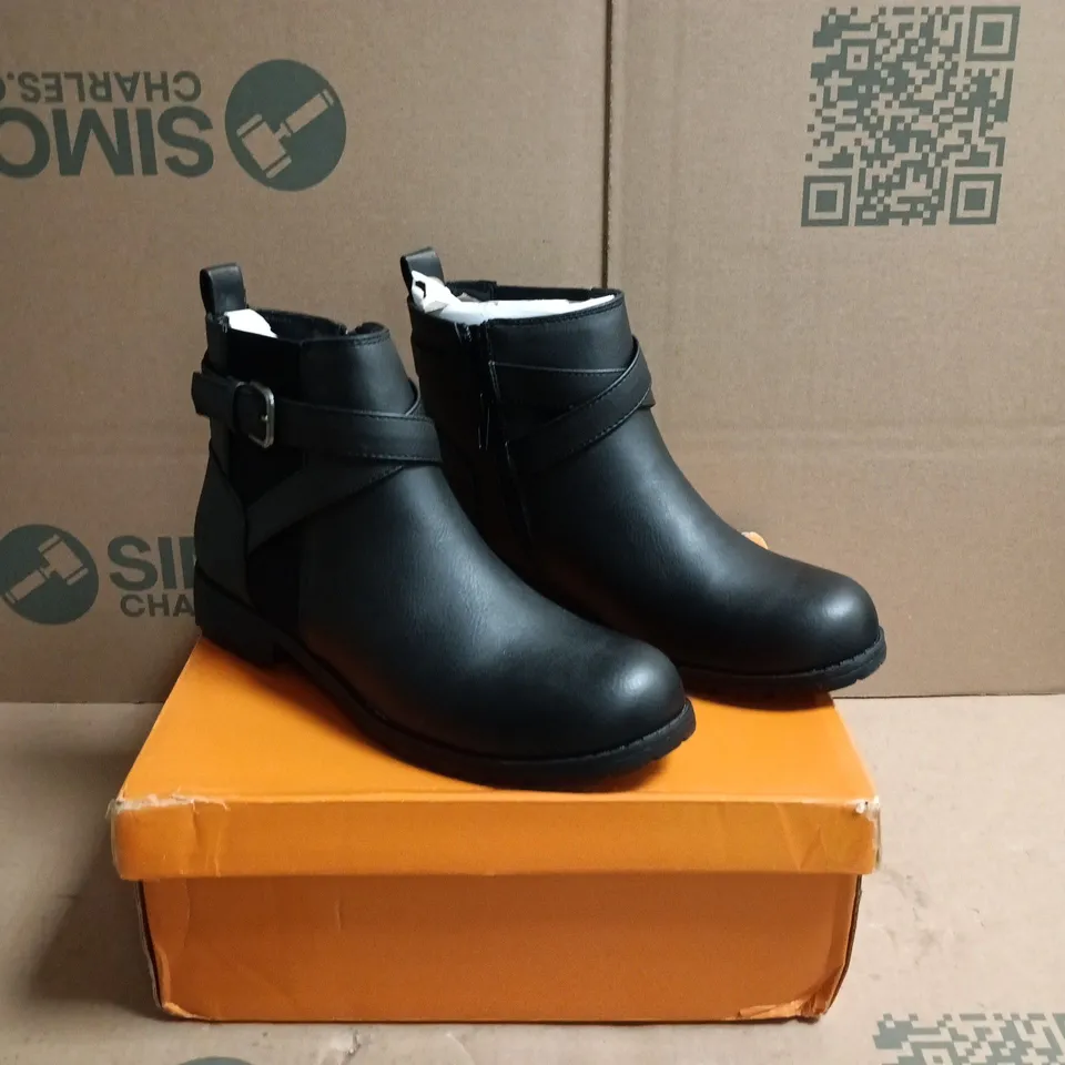 ROCKET DOG WOMEN'S BLACK PU ANKLE BOOTS – UK 5 (EU 38)