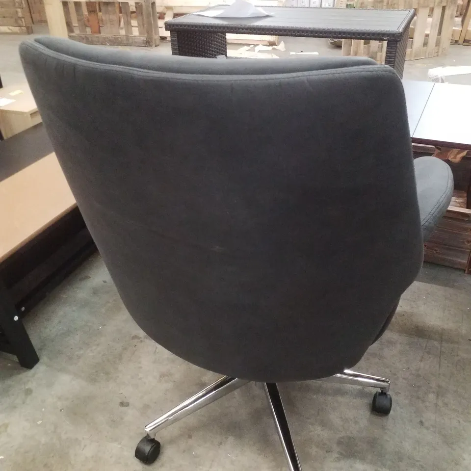 OMNI LUXURY BLACK FAUX LEATHER AND SILVER OFFICE CHAIR