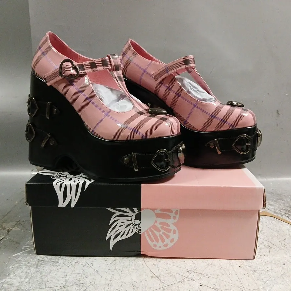 BOXED PAIR OF KOI SWEET APATHY PLAID WEDGE MARY JANES IN PINK SIZE UK 4