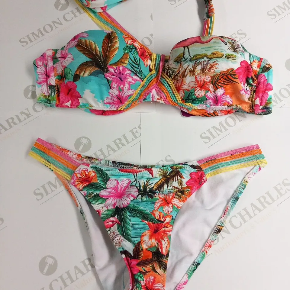 HISTOIRE DE PLAGE BIKINI