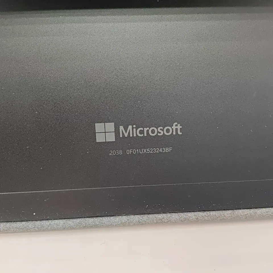 UNBOXED MICROSOFT SURFACE PRO TABLET PC WITH DETACHABLE KEYBOARD - MODEL 2038