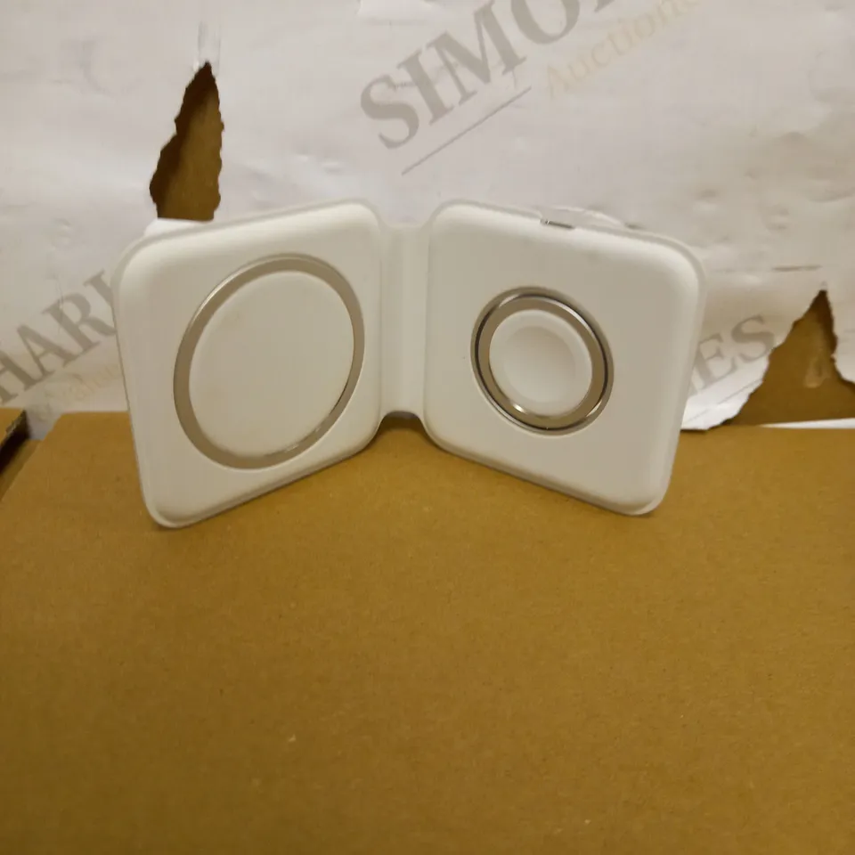 APPLE MAGSAFE DUO CHARGER