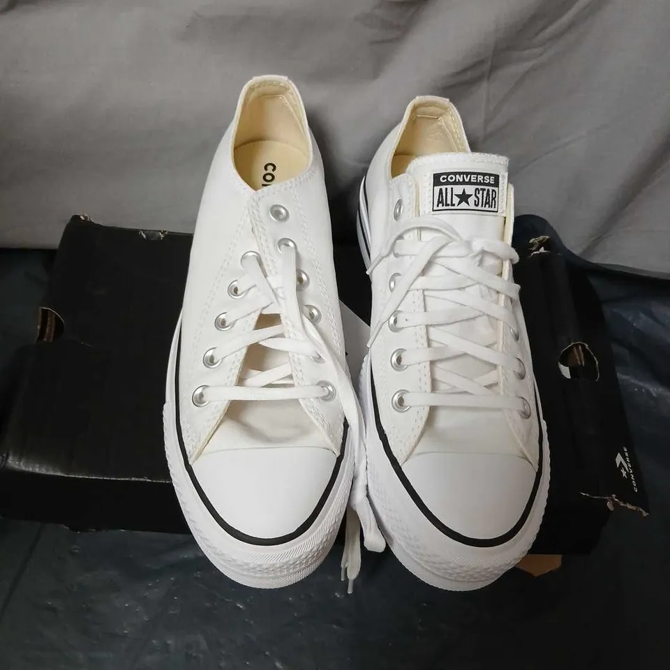 CONVERSE ALL STAR WHITE/BLACK HIGH-TOP SNEAKERS – UK 7 (US 9, EUR 40)