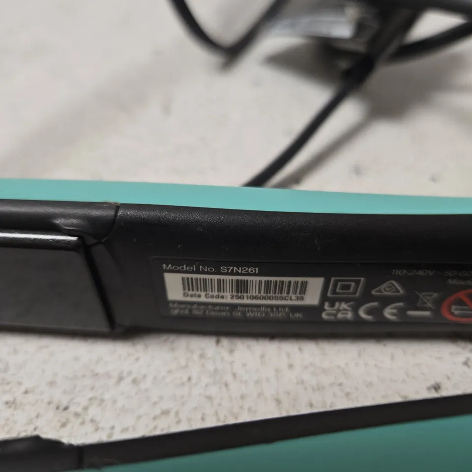 GHD GOLD HAIR STRAIGHTENER – TURQUOISE PLATES, MODEL NO. S7N261