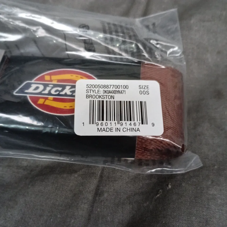 DICKIES BROOKSTON BELT IN BROWN SIZE 00S